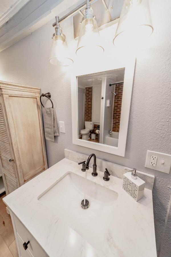 Comfortable King Suite Zen Space 해티스버그 외부 사진